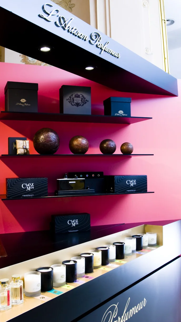 L’Artisan Parfumeur — Showroom
