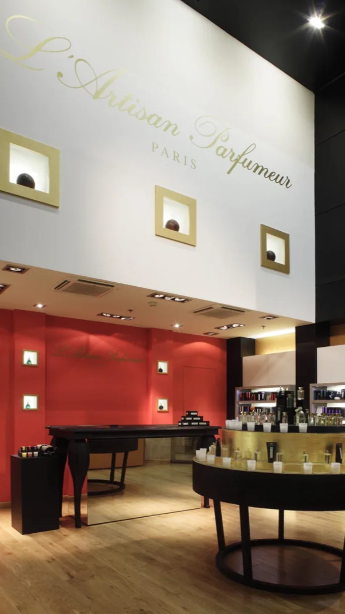 L’Artisan Parfumeur — Showroom