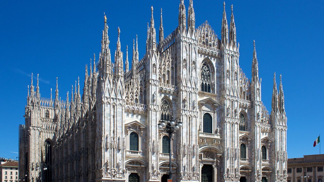 Standiste Milan